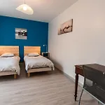 Semesterbostad Le Cedre Du Prieure Montreuil-le-Henri