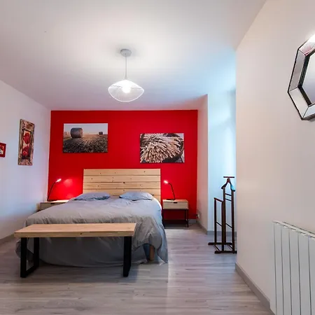 Le Cedre Du Prieure Montreuil-le-Henri