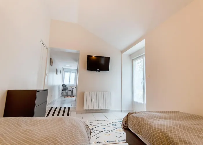 Nyaraló Le Cedre Du Prieure