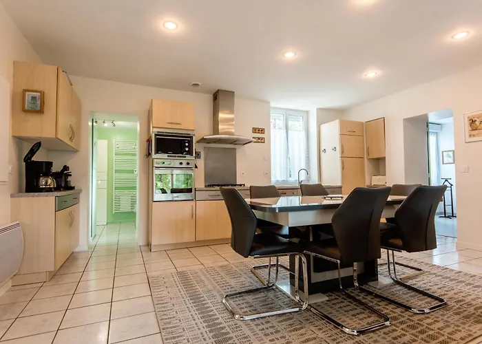 Nyaraló Le Cedre Du Prieure *